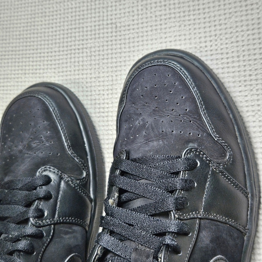 Jordan 1 Mid Triple Black Mens Sneakers 554724-050 Size 9 Black Black AS IS. - Picture 10 of 16